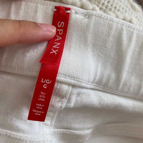 Spanx Flare Bootcut High Rise Pull-On Raw Hem Cropped Stretch Jeans White Large - Picture 11 of 11
